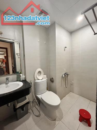 Cho thuê chcc Thái Hà Contrexim 43 Phạm Văn Đồng, căn 70m2 2pn 2wc. Giá 12tr - 3