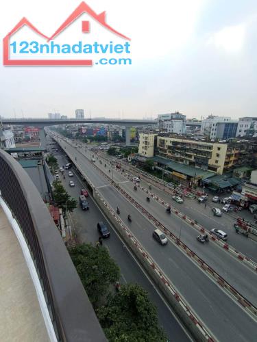 Cho thuê tầng 3 mặt tiền phố Trần Đại Nghĩa 168m2 hợp thẩm mỹ, làm đẹp, thời trang,..