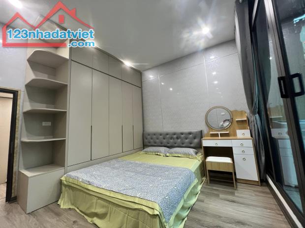 [KD thuê 200 triệu/tháng] Bán nhà Phố Xã Đàn,100m2X9T, MT 6m,Giá 30 tỷ,thang máy.