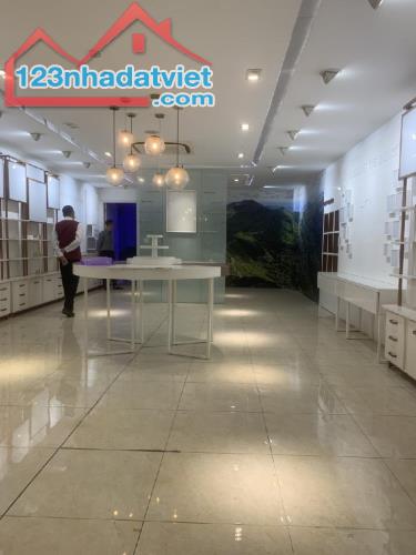 MẶT PHỐ NGUYÊN VĂN HUYÊN 220M2 MT7 GIÁ 120 TỶ, KINH DOANH,  VỈA HÈ, THANG MÁY - 1