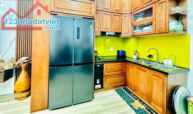 BÁN  NHÀ QUẬN 7… 2 TẦNG, 110 M2, HẺM XE HƠI, TIỆN KINH DOANH MUA BÁN, CHỈ HƠN 5 TỶ - 2