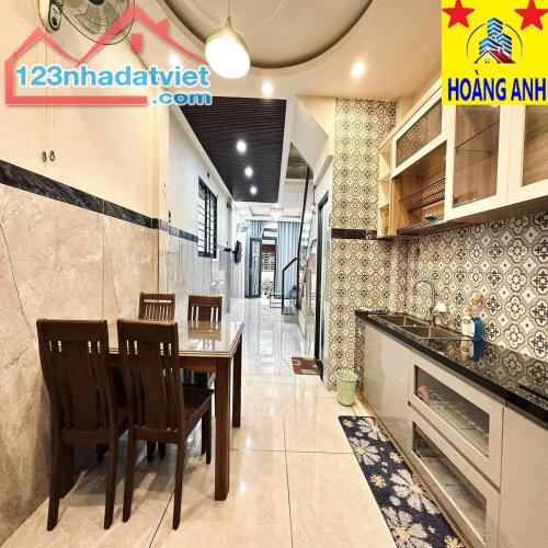 BÁN NHÀ 2 MẶT TIỀN TẠI ĐƯỜNG BÌNH TRƯNG , QUẬN 2 _ 4 TẦNG 5 PN 7 WC _ 164 m2 _ SỔ HỒNG RIÊ - 3