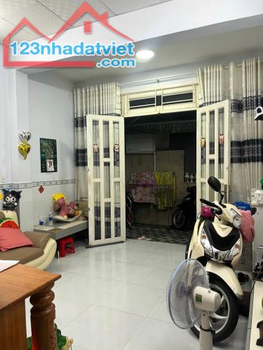 Bán nhà ngang 4m, diện tích khủng 50m2, Phạm Thế Hiển, P5 - 1