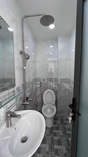 Chủ gửi bán nhà Gò Vấp hẻm 107/115/ Quang Trung, P.10 giá 2,9 tỷ/ 24m2 2 lầu - 2
