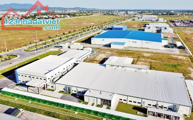 CẦN SANG LẠI (1.237M2) ĐẤT SỔ HỒNG RIÊNG CẠNH CHỢ MINH LẬP CHƠN THÀNH ĐƯỜNG LỚN GIÁ 360 TR - 2