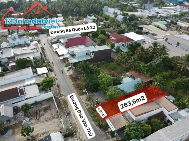 Bán gấp miếng đất có 265m2Mặt Tiền ởTân An Hội,Củ Chi, Giá sang sổ 560triệu ,sổ Hồng Rien