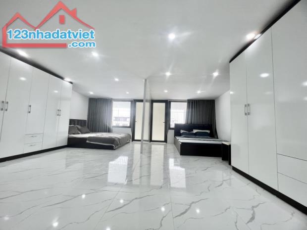 Bán căn hộ mặt phố Minh Khai 135m2, giá 3.33 tỷ - 4