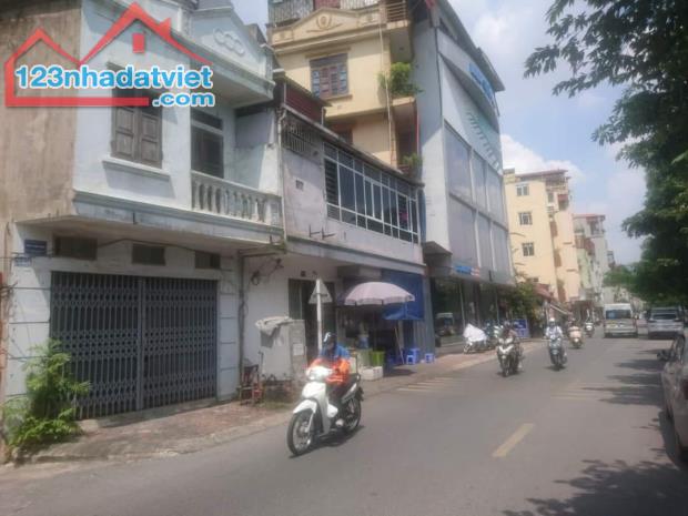 MP Nguyễn Lân Nhỏ tiền. Đầu tư xây bán có lãi. 42m2-MT 4,5m, vuông vắn lô góc. Vỉa hè đôi. - 1