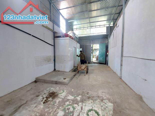 Cho thuê nhà xưởng khu Yên Sở - Tam Trinh, 200m, xe 5 tấn đỗ cửa, giá 20tr/th - 1