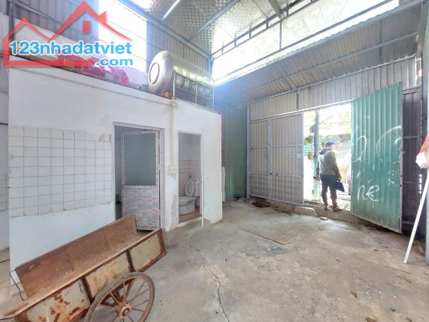 Cho thuê nhà xưởng khu Yên Sở - Tam Trinh, 200m, xe 5 tấn đỗ cửa, giá 20tr/th - 3