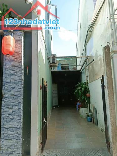 ► Nhà Nguyễn Phước Nguyên Kiệt Ô tô 30m ra MT , 134m2, 3 mê, + 2 Phòng thuê lối đi riêng - 4