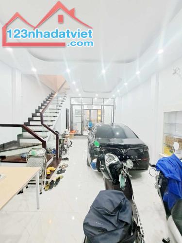 Bán nhà - Khuất Duy Tiến - ngõ thông - ô tô vào nhà - 74m2 - 5 tầng - 9.6tỷ