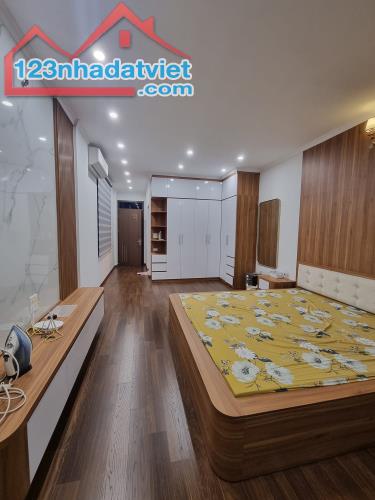 Cần bán gấp nhà phố Duy Tân 60m2, 7T, thang máy full nội thất, 3 thoáng,ô tô,  kinh doanh - 1