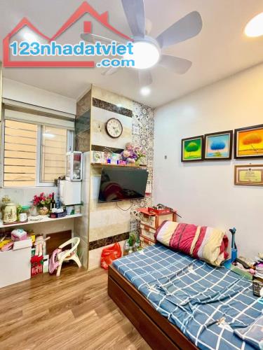 Bán căn hộ 2 ngủ tại No17 Sài Đồng, Long Biên. S: 91m2, giá 3,25 tỷ. LH: 0389544873 - 1