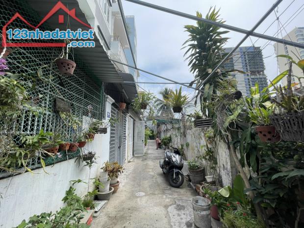 Bán căn nhà cấp4 mặt tiền ngang 7m hẻm Nguyễn Thiện Thuật  Diện tích: 70,3 m2 Giá bán 6tỷ3