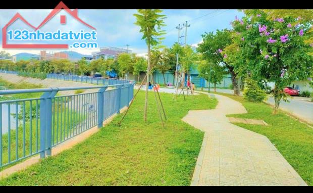 260M ĐẤT BIỆT THỰ VIEW CÔNG VIÊN 3 mặt tiền PHẠM VIẾT CHÁNH Cẩm Lệ