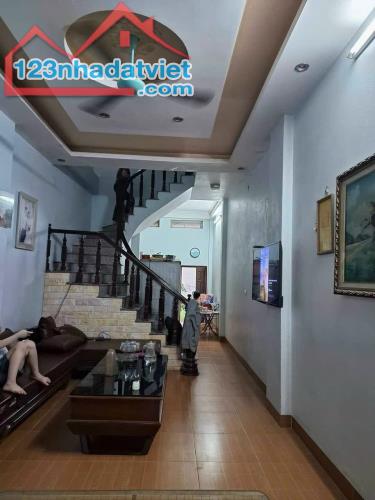 Bán nhà 2,5 tầng ngõ rộng tới 4,8m ngõ phố Khúc Thừa Dụ, thành phố Hải Dương