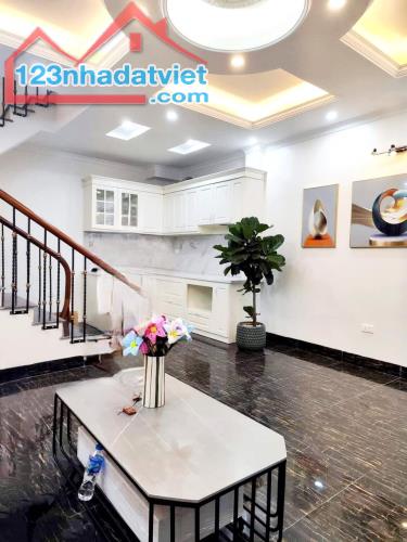 Bán Nhà Kim Ngưu Hai Bà Trưng 31m Kinh Doanh Nhỏ - 1