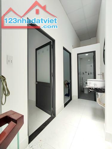 Bán nhà mới đẹp, 32m2, giá 2,99 tỷ, Âu Dương Lân, P3 - 4