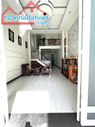 Cần bán nhà trệt lầu mặt tiền đường D19A khu đô thị Mỹ Phước 1 - 1