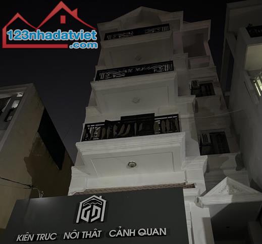 BÁN NHÀ ĐƯỜNG THÀNH THÁI QUẬN 10, 4 TẦNG XE HƠI VÀO NHÀ