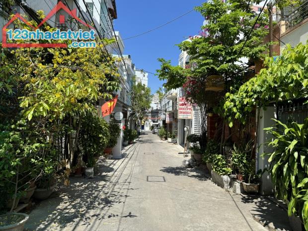 CẦN BÁN LÔ ĐẤT HẺM ĐƯỜNG NGUYỄN THỊ MINH KHAI, TP NHA TRANG GIÁ 7 TỶ - 3