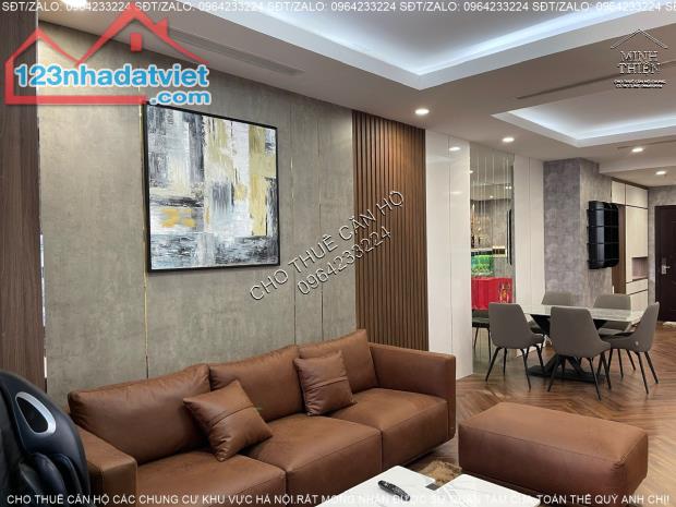 (Chung Cư Vinhomes Royal City) Cho Thuê Căn 2 Ngủ Full Nội Thất Cao Cấp Tiện Nghi Hoàn Hảo - 3