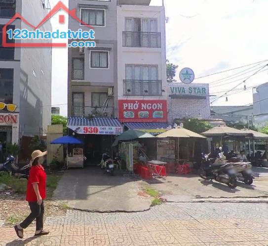 Cần bán nhà mặt tiền Cách Mạng Tháng Tám, khu ẩm thực sầm uất có vỉa hè lớn quận Tân Bình