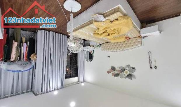 Tôi bán biệt thự KĐT Văn Quán gần hồ Văn Quán 200m2 chỉ 36.8 tỷ. LH 0989.62.6116 - 2