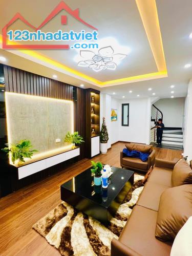 Bán Nhà Ngõ 77 Xuân La, Tây Hồ, Nhà 5 Tầng Lô Góc 2 Mặt Thoáng, Full Nội Thất. Giá 5,95 tỷ