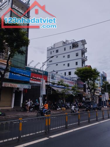 Giá chào 100 Tỷ, 11mx40m, Mặt Tiền Đường Nguyễn Thị Thập, P Bình Thuận, Quận 7