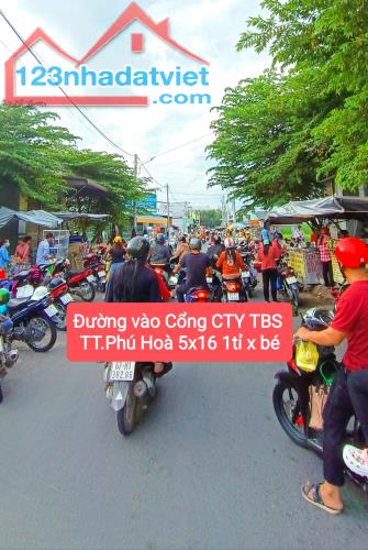 Bán nền Khu Công Nghiệp Phú Hoà, đường vào cổng CTY TBS Giá 1tỉ450