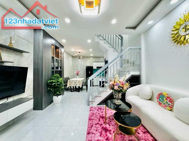 Chính chủ gửi bán gấp nhà đường số 48, HBC, Thủ Đức. Giá 2tỷ380, 52m2, hẻm 5m - 1