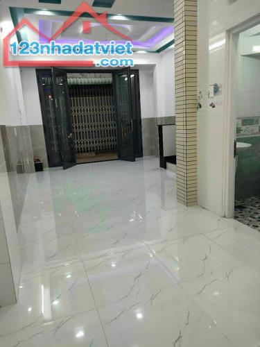 Chủ gửi bán nhà Q.Tân Bình P.15 Tân Trụ hẻm 55// giá 2,7 tỷ/32m2 1 lầu sổ hồng - 4