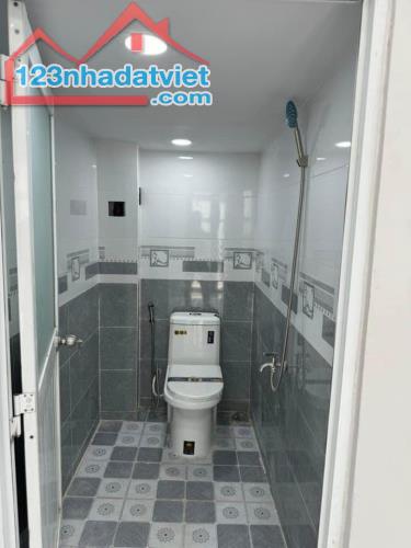 Chủ gửi bán gấp căn nhà hẻm 763/5/ Trường Chinh, P.Tây Thạnh, Q.Tân Phú 2,5 tỷ/26m2 - 3