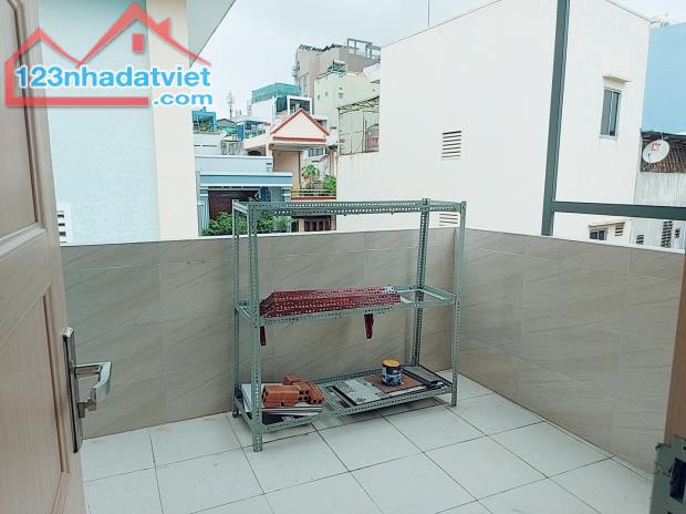 Bán Nhà Võ Văn Tần Quận 3 DT 35m2