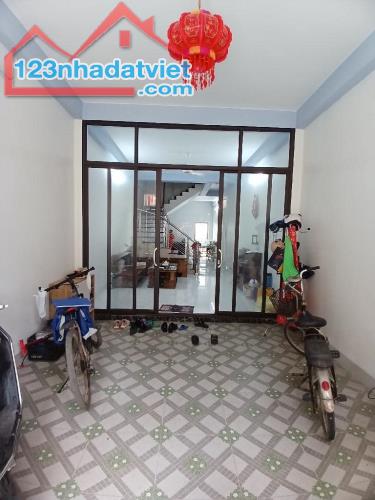 Bán Nhà gấp Định công Hạ , DT 50m2 , giá hơn 5 Tỷ , o to gần nhà ,Full nội thấ - 2