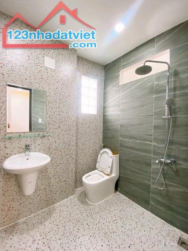 Cần Bán Nhà Đường Hoà Bình - Gần 60m2 - 3 tầng - Chỉ 4.99tỷ - Tân Phú