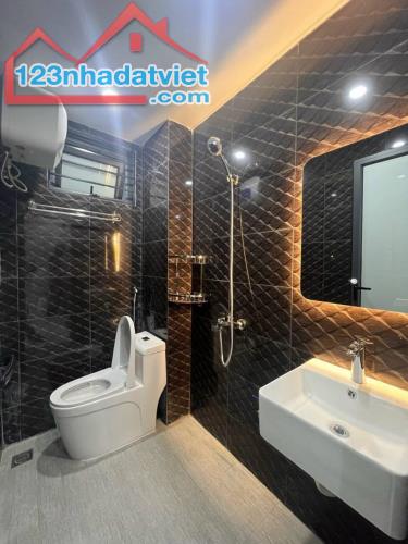 Giải Phóng, Tòa CMNN 17 Phòng, DT 80tr/th, 85m x 7 tầng TM, Giá 17.3 tỷ, LH 0906556885. - 1