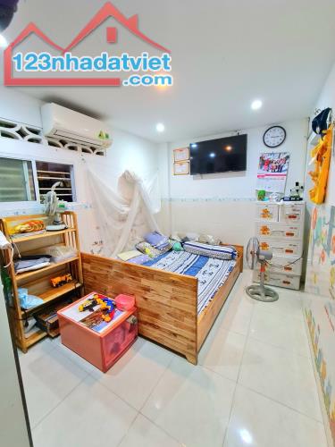 🔥 Nhỉnh 3 tỷ - Nhà 2 tầng (DT 62m2) KIỆT OTO, gần BỆNH VIỆN ĐA KHOA – KINH DOANH - 3