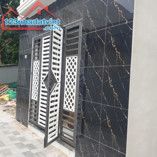 2 tỷ 200 có ngay khẩu Hà Nội. Liên hệ: 0963-834-581 - 2