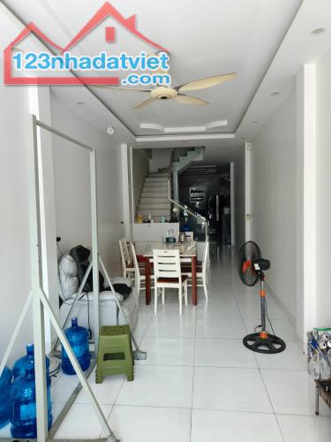 Bán nhà Mặt Phố Đại Lộ Hùng Vương 51m2 4 tầng 4.8 tỷ - 1