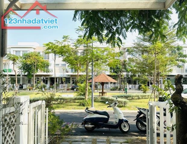 Phong Phú Bình Chánh - mặt tiền đường số KDC Lovera Park Khang Điền - nhà đẹp 75m² 3 tầng - 1