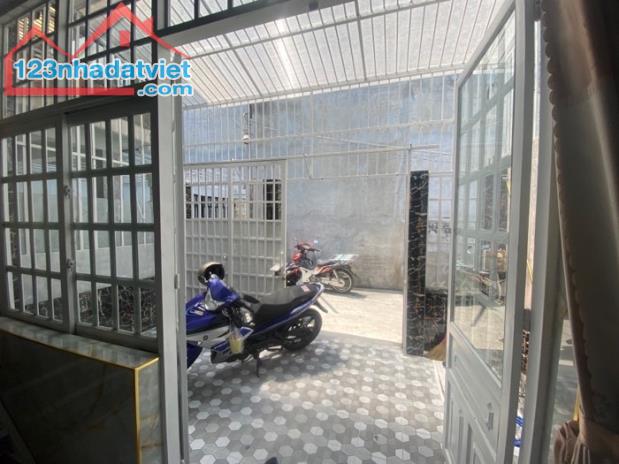 Nhà đường Quang Trung,Tăng Nhơn Phú B,Q9-70m2-4ty1 - 1