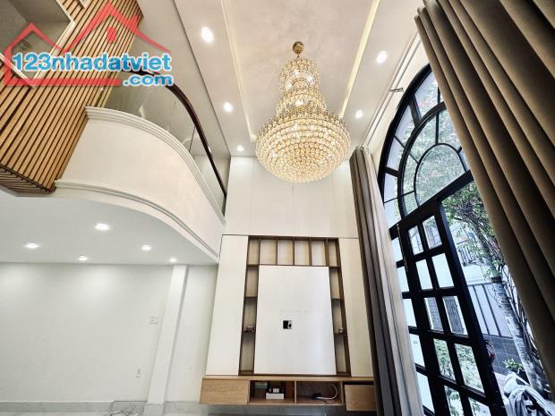 Bán nhà Huỳnh Văn Bánh p11 Phú nhuận DT 50m2 hẻm xe hơi thông