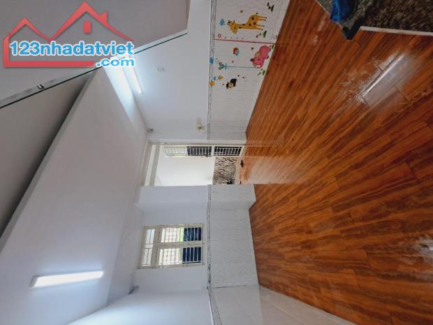 Bán Nhà Bình Tân_Chiến Lược; 72m2 + 4*18m; SHR; HXH; KQH chỉ 4.x Tỷ Thương Lượng. - 2