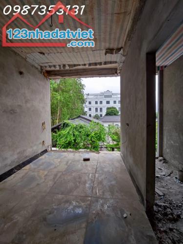 Bán đất tặng nhà 2 tầng 60m2 - mặt tiền 5m - chưa đến 1 tỷ .  Ở Thái Lai, Minh Trí, Sóc - 1