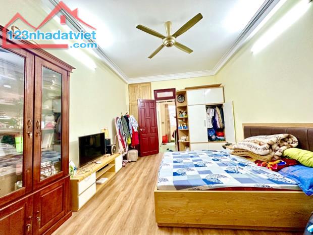 Bán nhà phố Trương Định 2 thoáng, gần ô tô, ngõ rộng 47m2 giá 5.8 tỷ - 3
