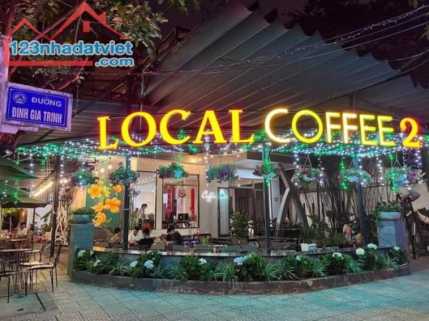 CHÍNH CHỦ CẦN SANG NHƯỢNG QUÁN CAFE  sân vườn 2 mặt tiền đường lớn ở Hòa Xuân, Đà Nẵng