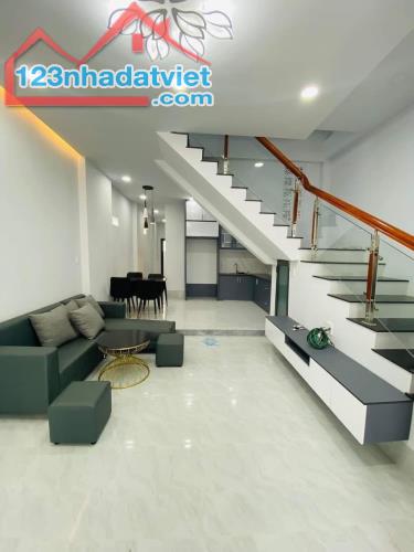 BÁN GẤP NHÀ HOÀI THANH QUẬN 8 ĐI ĐỊNH CƯ - 56m2 - GIÁ CHỈ NHỈNH 2 TỶ